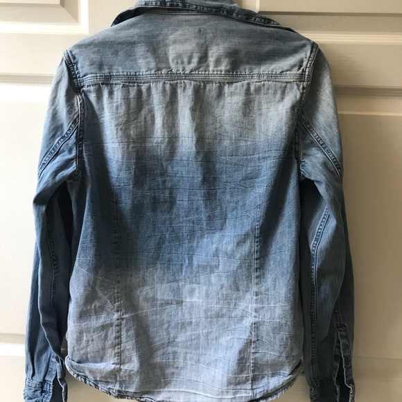 American Eagle Chambray Shirt - Picture 2 of 2